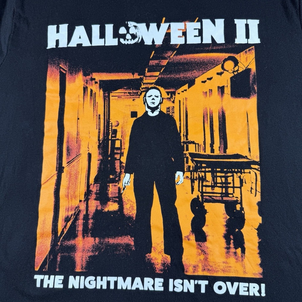 Halloween II Shirt Mens L Michael Myers Nightmare Isnt Over Horror Graphic Tee